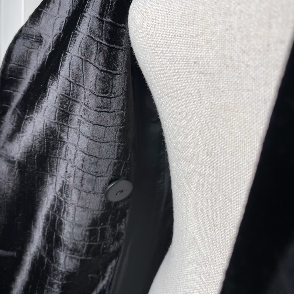 Karen Millen Black Glossy Faux Fur Trench Coat Silver Belted Lined Mob Wife - Picture 12 of 17